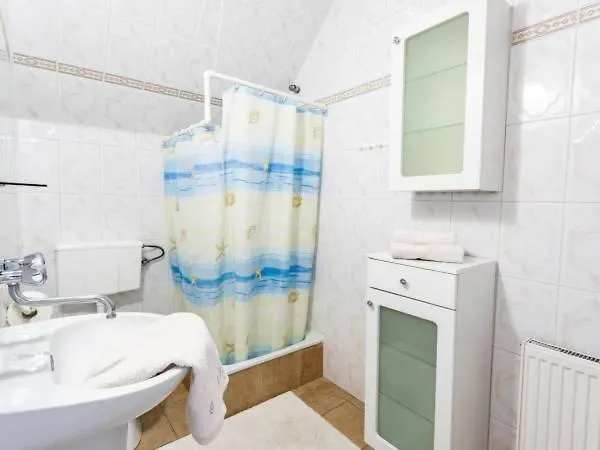 Kaszebe منزل للإقامة *